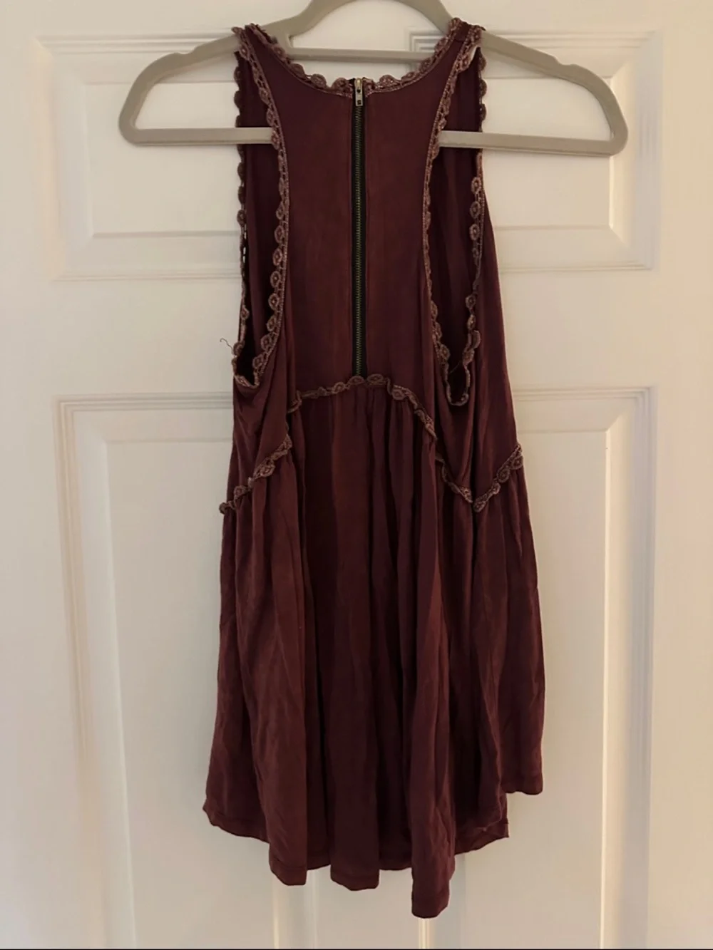 POL Burgundy Sleeveless Dress with Scalloped Trim - Picture 4 of 4